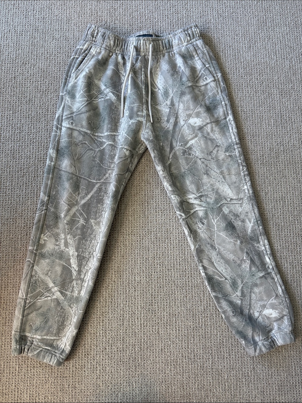 Abercrombie & Fitch Light Camo Beige Heather Fleece Joggers